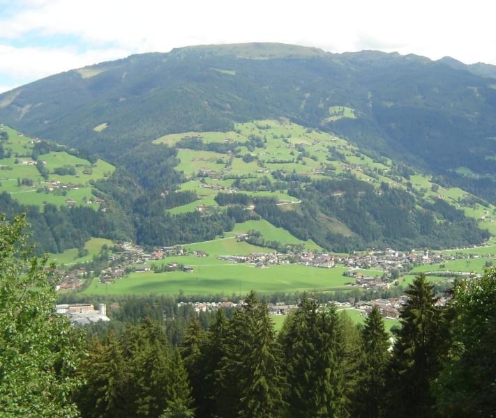 Ferienwohnung Kainer Carina Ried im Zillertal Quarto foto